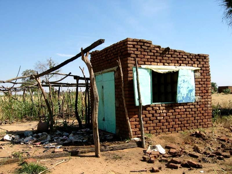 Poste de santé détruit au Darfour